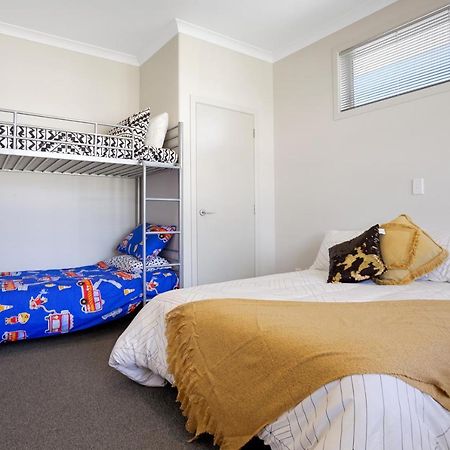 Sky Blue Retreat - Waihi Beach Holiday Home Exterior foto