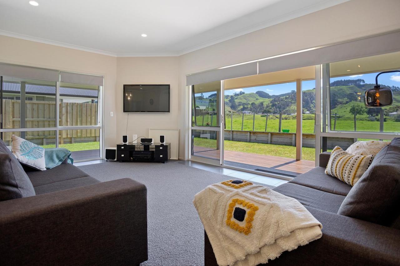 Sky Blue Retreat - Waihi Beach Holiday Home Exterior foto