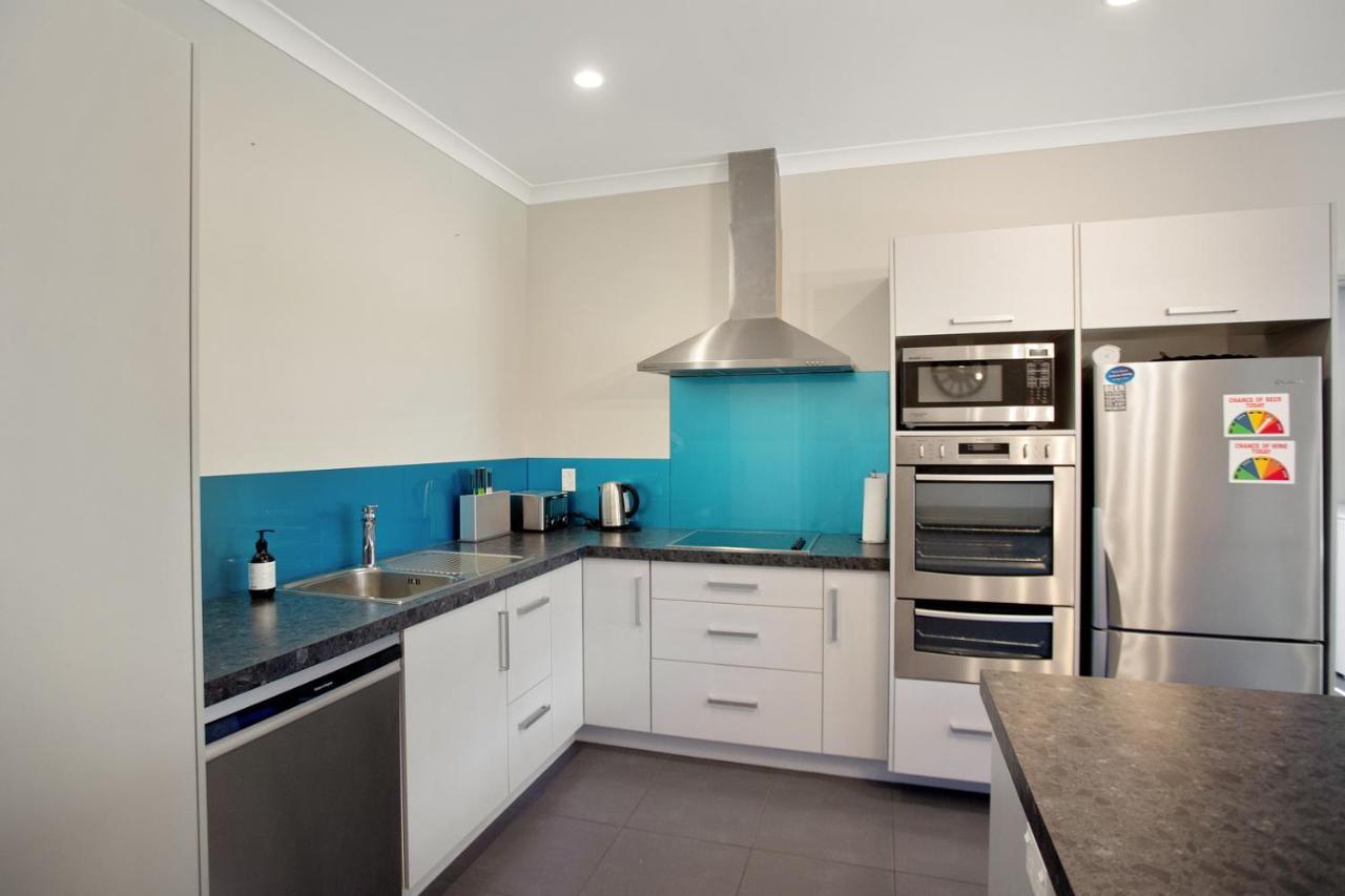 Sky Blue Retreat - Waihi Beach Holiday Home Exterior foto