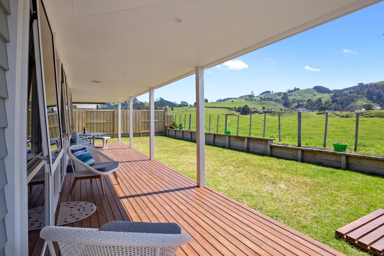 Sky Blue Retreat - Waihi Beach Holiday Home Exterior foto